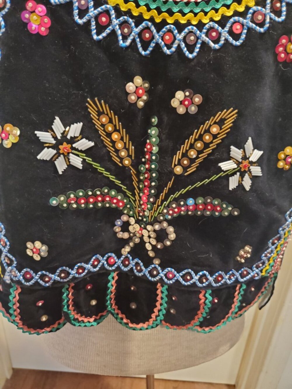 Polish vintage , ethnic embroidered vest - Picture 7 of 7